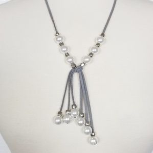 NWOT Suede pearl necklace